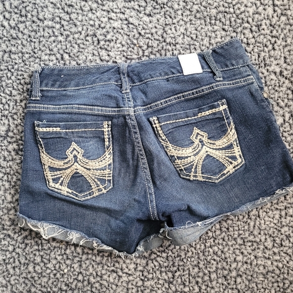 SOLD Maurices Dark Wash Mid-Length Shorts - Picture 3 of 3